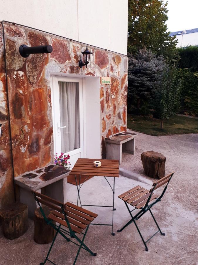 Appartement La Madriguera à Otero de Herreros Extérieur photo